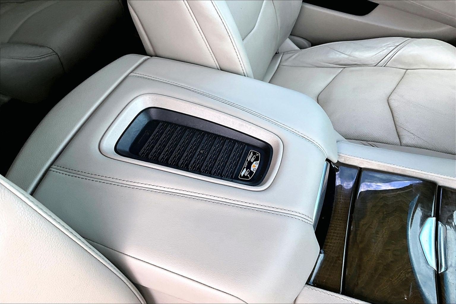 2018 Cadillac Escalade Luxury