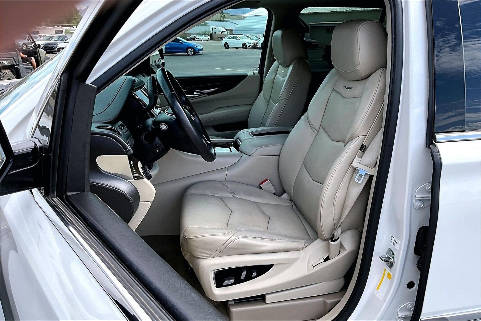 2018 Cadillac Escalade Luxury