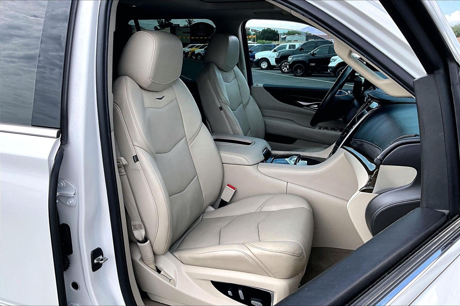 2018 Cadillac Escalade Luxury
