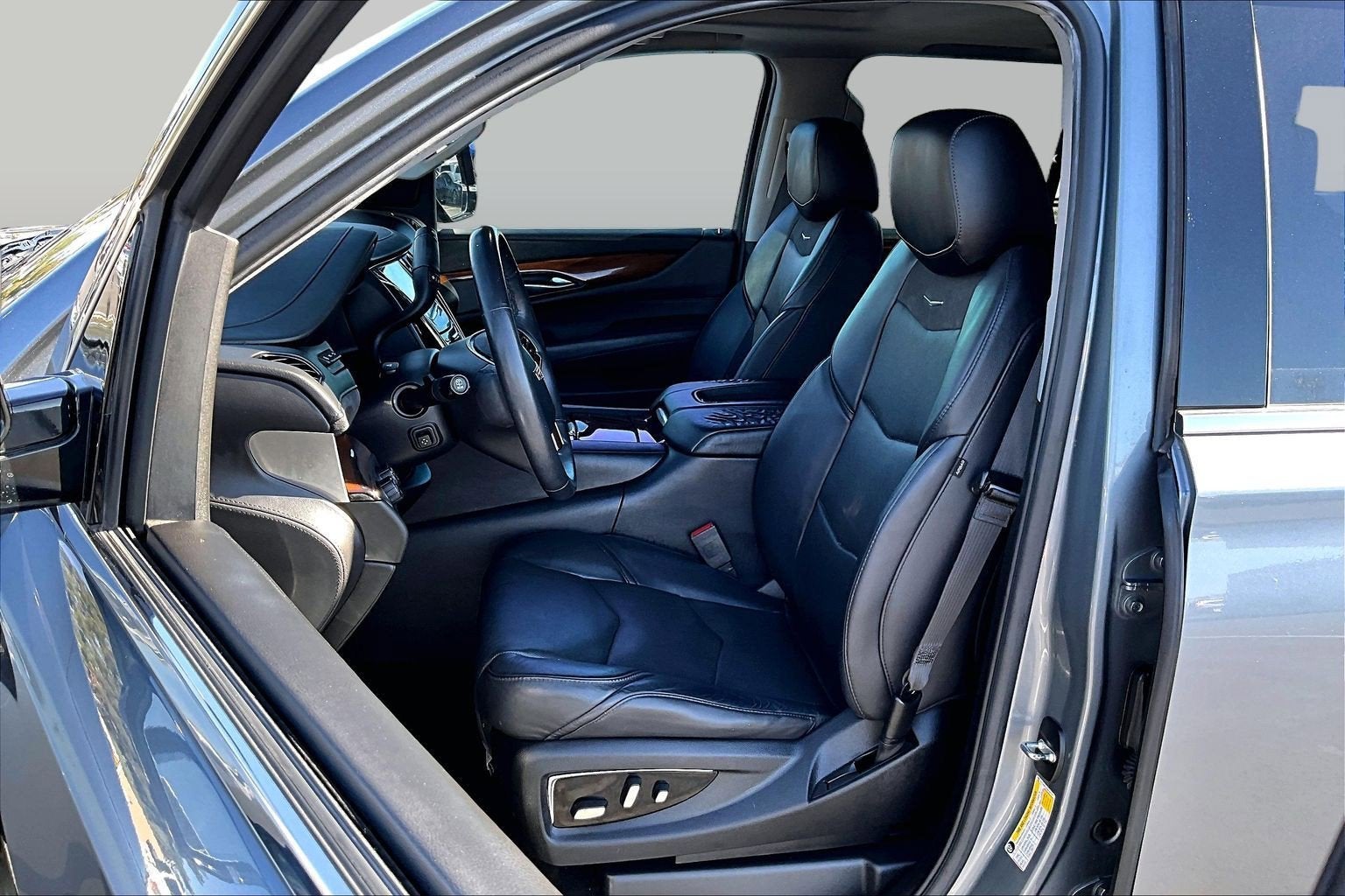 2018 Cadillac Escalade Luxury