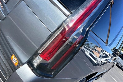 2018 Cadillac Escalade Luxury