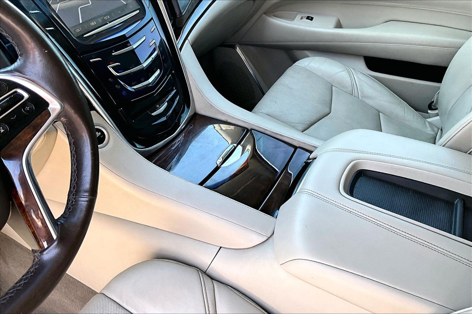 2015 Cadillac Escalade ESV Luxury