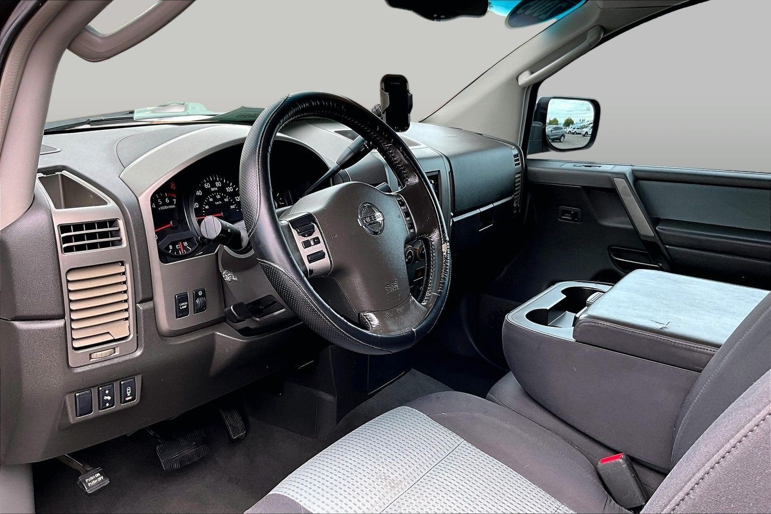 2005 Nissan Titan SE