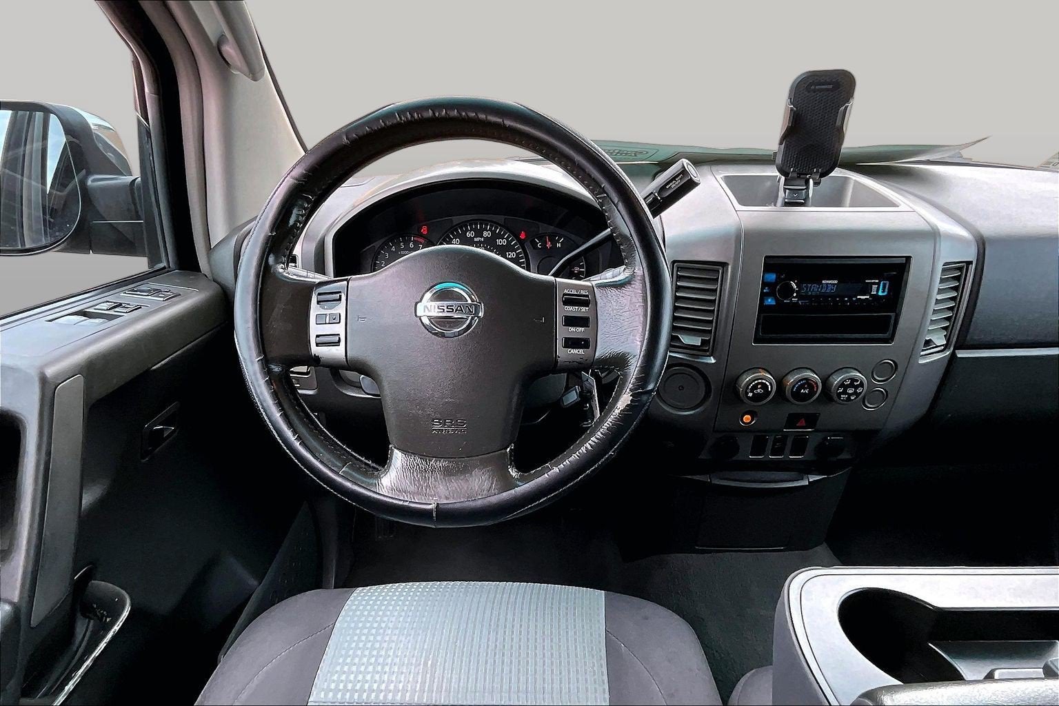 2005 Nissan Titan SE