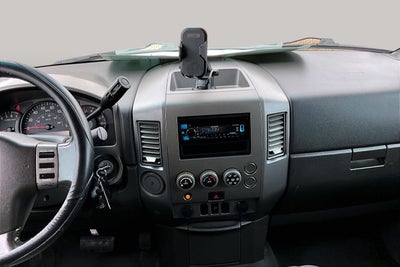 2005 Nissan Titan SE