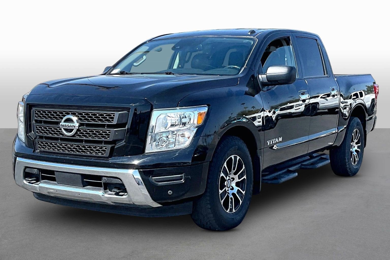 2021 Nissan Titan SV