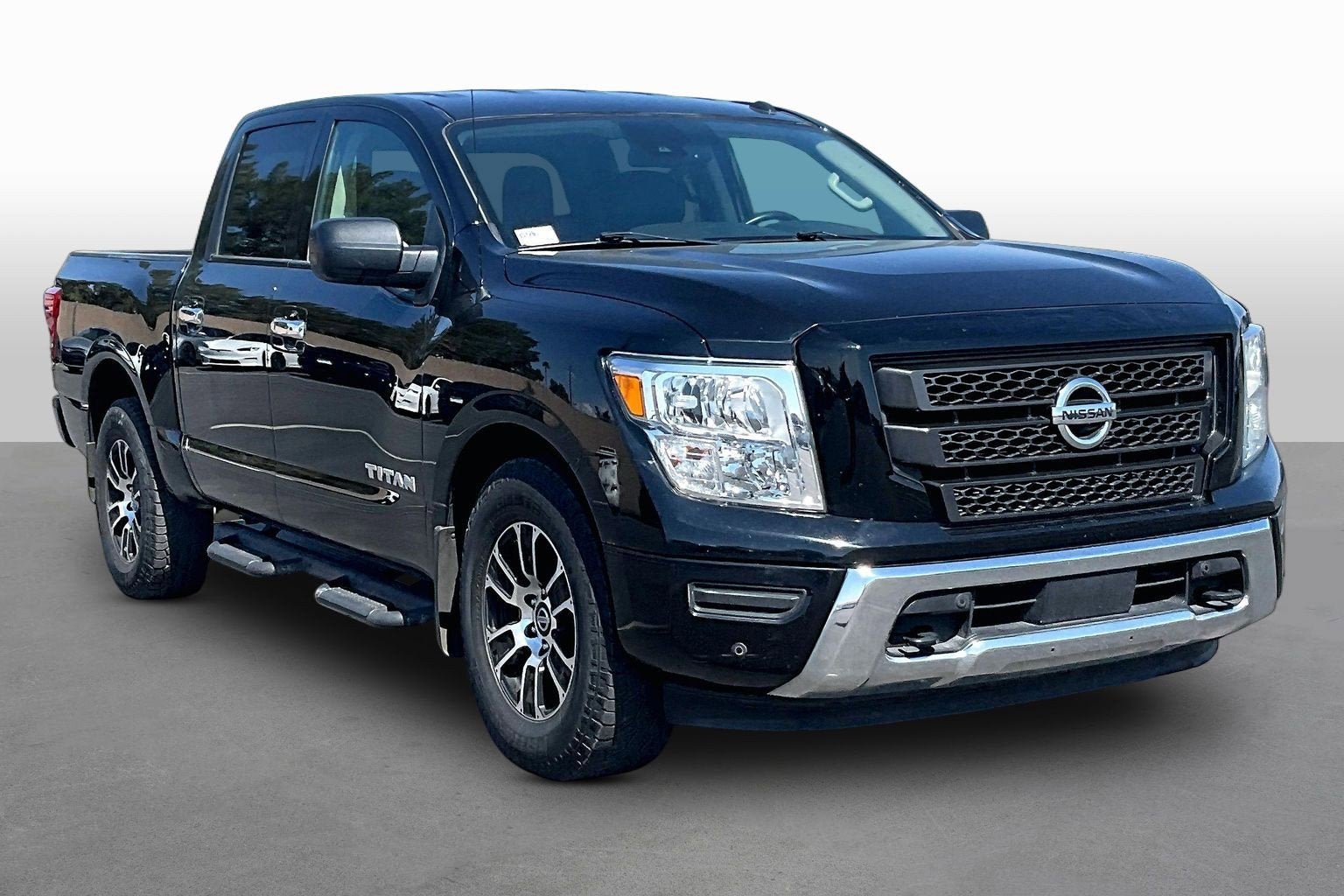 2021 Nissan Titan SV