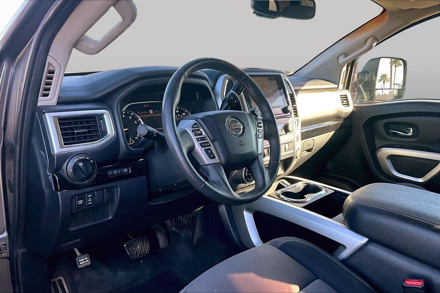 2020 Nissan Titan SV