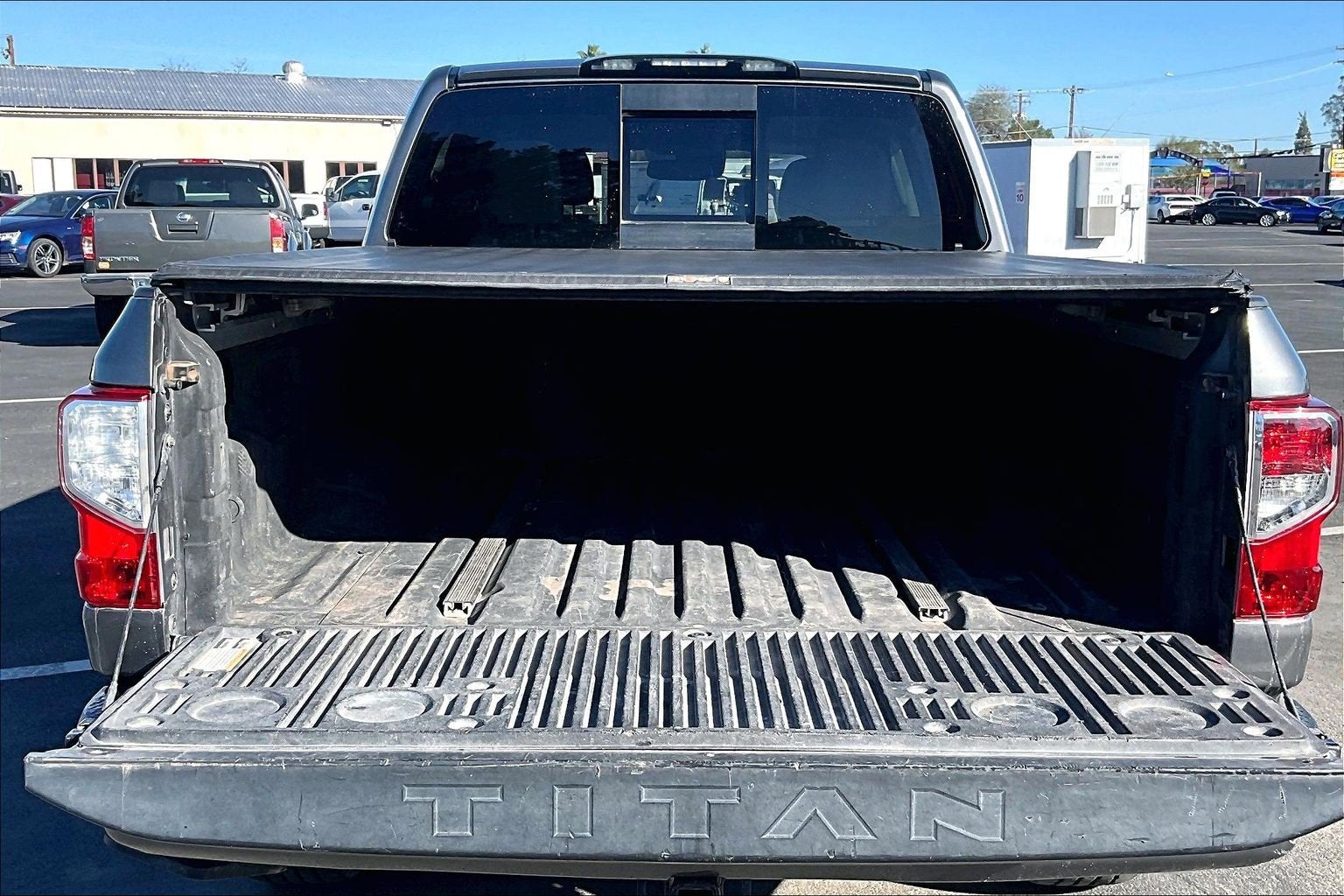 2020 Nissan Titan SV