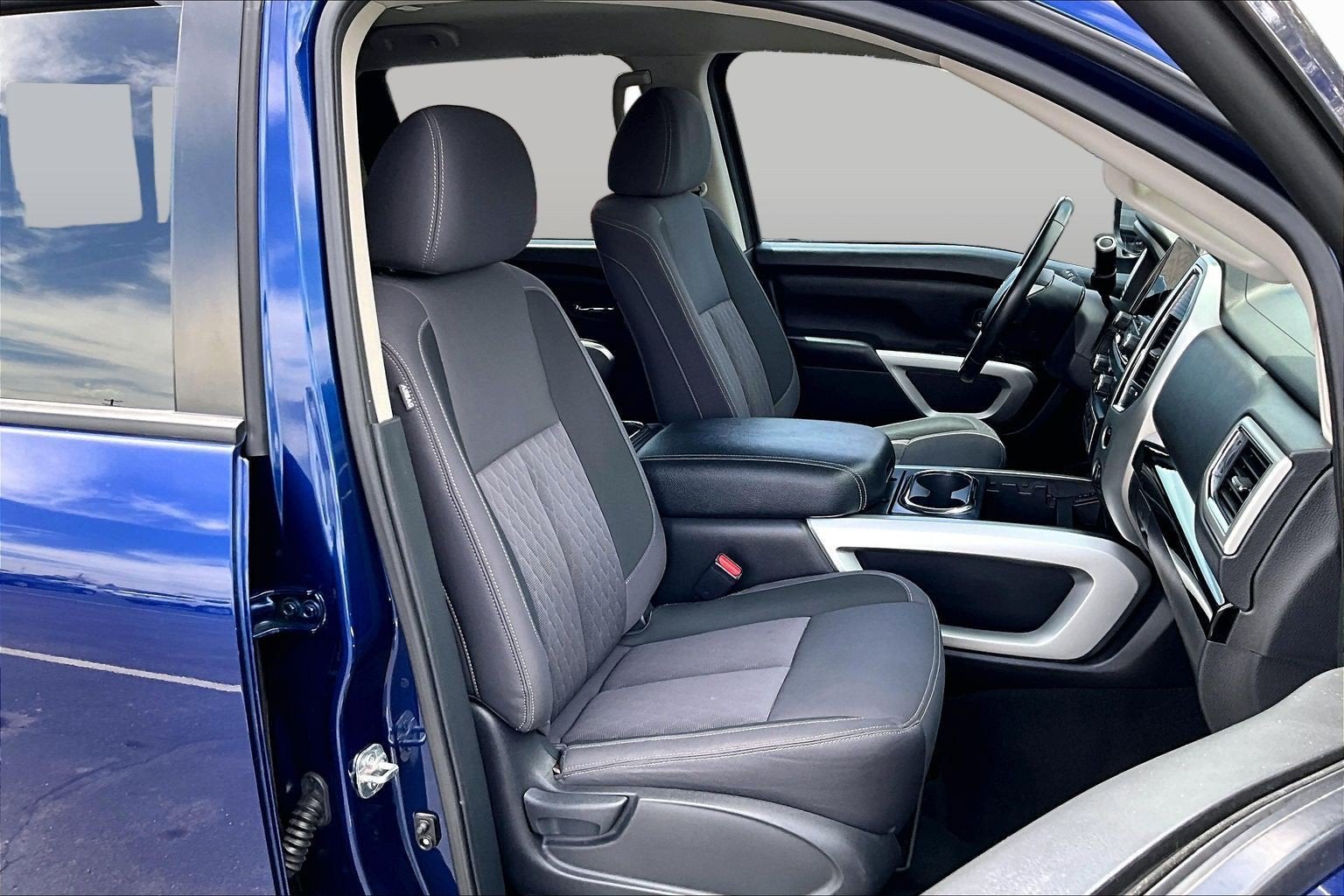 2021 Nissan Titan SV