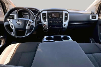 2017 Nissan Titan SV