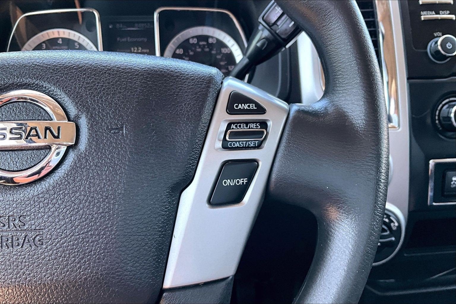2017 Nissan Titan SV