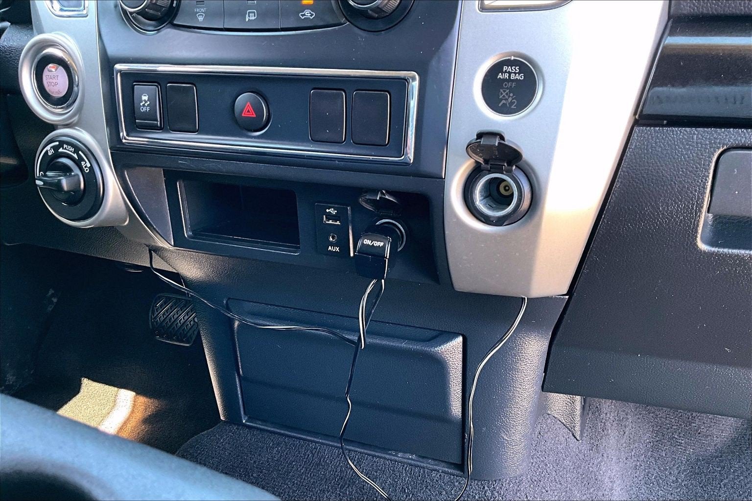 2017 Nissan Titan SV
