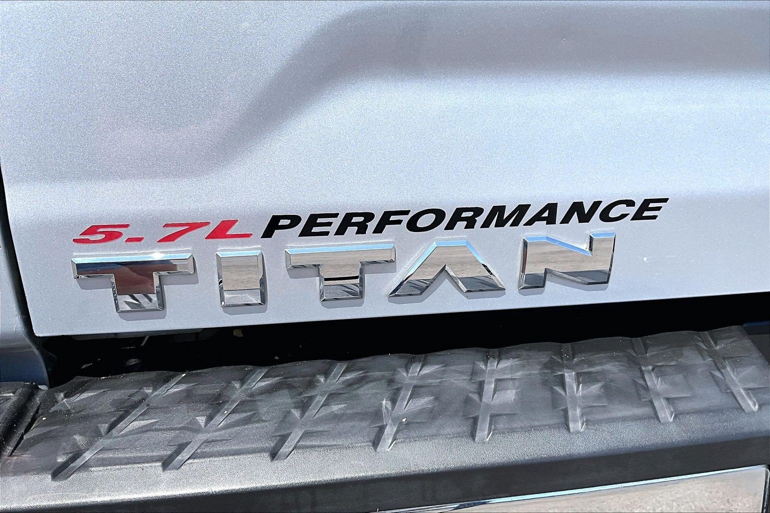 2017 Nissan Titan SV