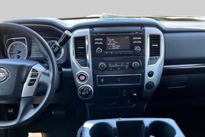 2017 Nissan Titan SV
