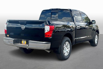 2017 Nissan Titan SV