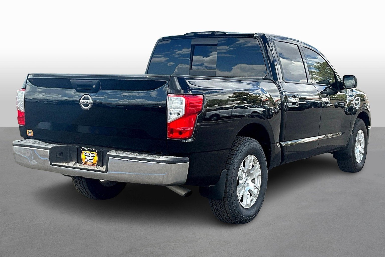 2017 Nissan Titan SV