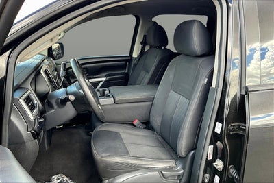 2017 Nissan Titan SV