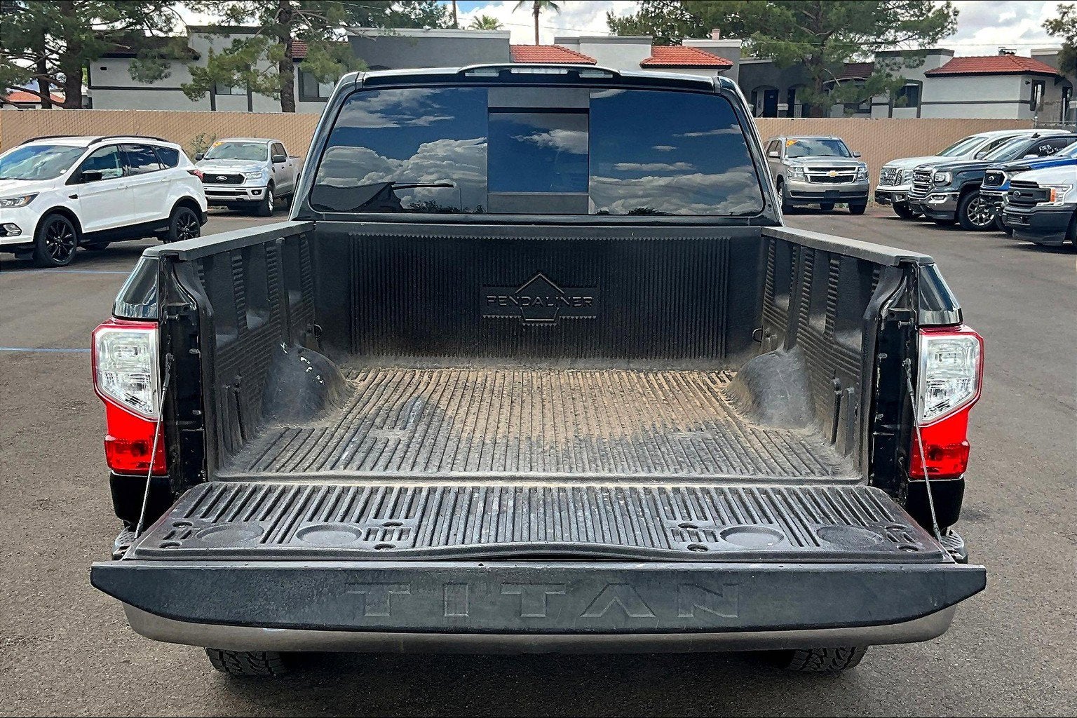 2017 Nissan Titan SV