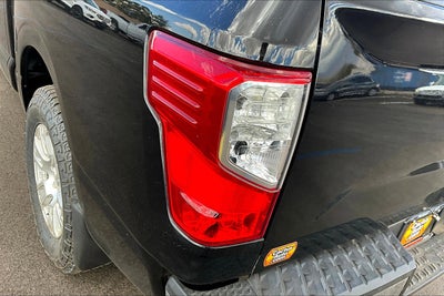 2017 Nissan Titan SV