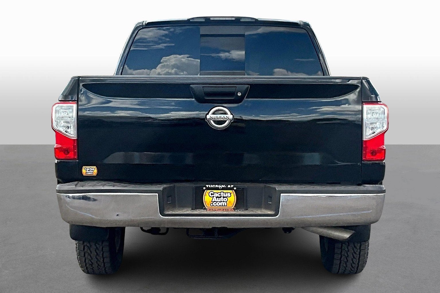 2017 Nissan Titan SV