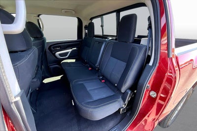 2017 Nissan Titan SV