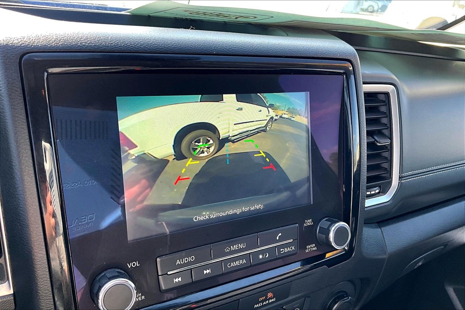 2022 Nissan Frontier SV