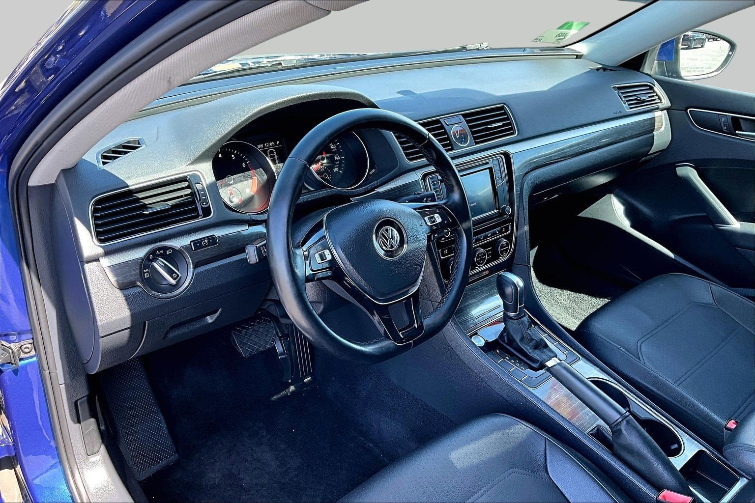 2017 Volkswagen Passat 1.8T SE