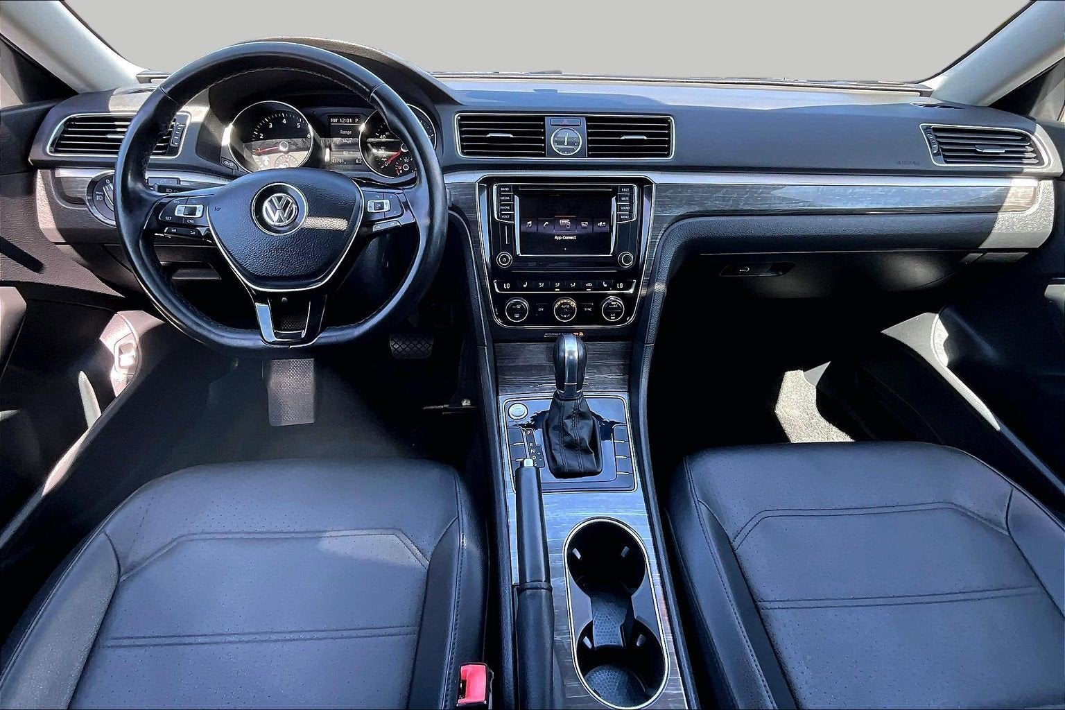 2017 Volkswagen Passat 1.8T SE