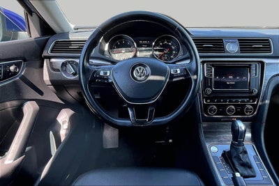 2017 Volkswagen Passat 1.8T SE