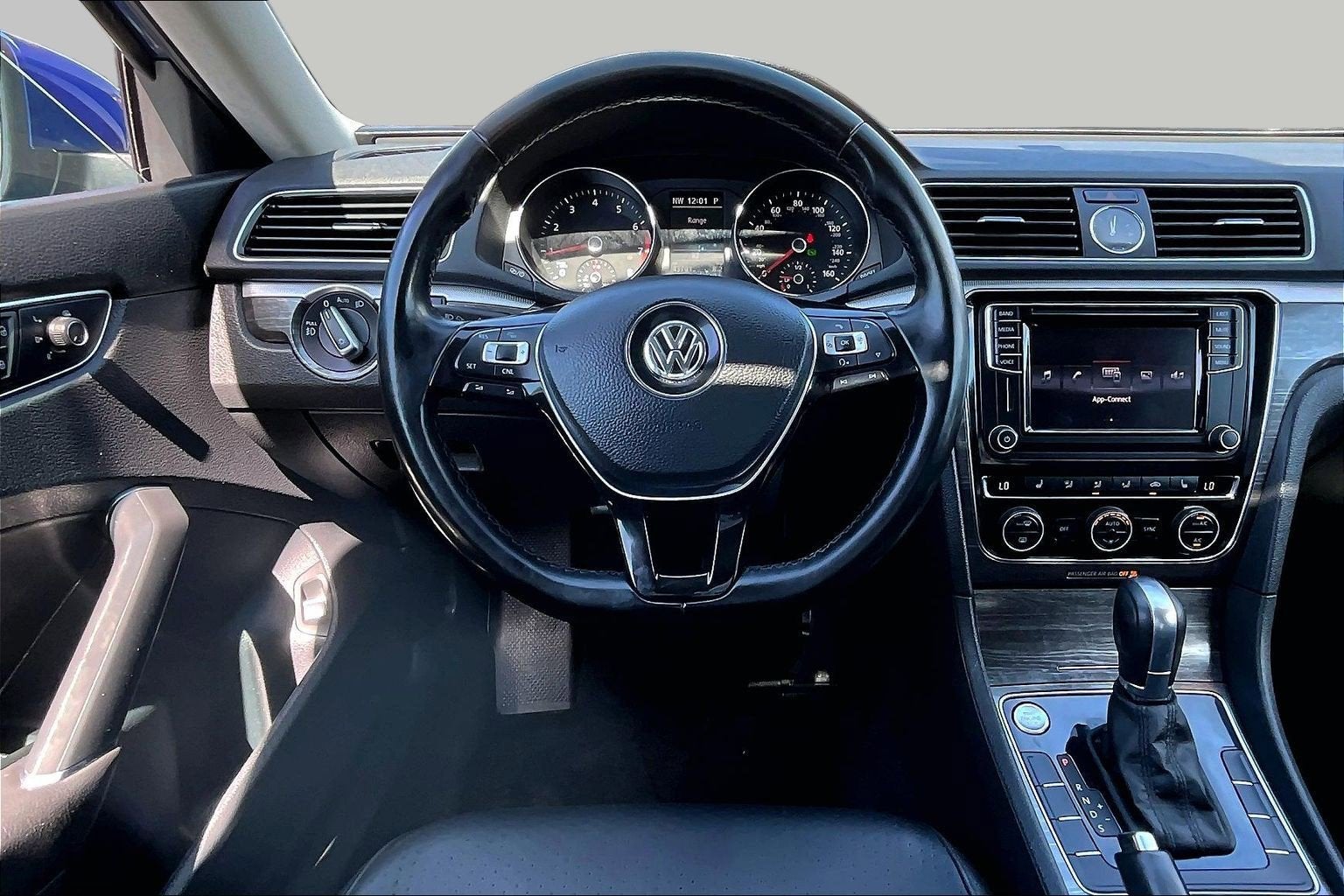 2017 Volkswagen Passat 1.8T SE