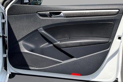 2018 Volkswagen Passat 2.0T SEL Premium