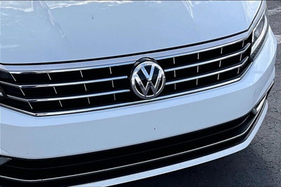 2018 Volkswagen Passat 2.0T SEL Premium