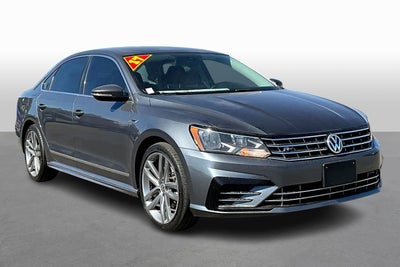 2017 Volkswagen Passat R-Line w/Comfort Pkg