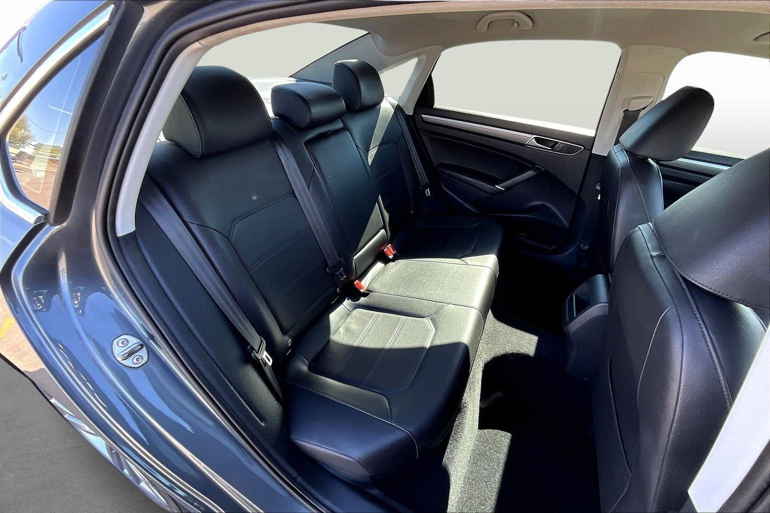 2017 Volkswagen Passat R-Line w/Comfort Pkg