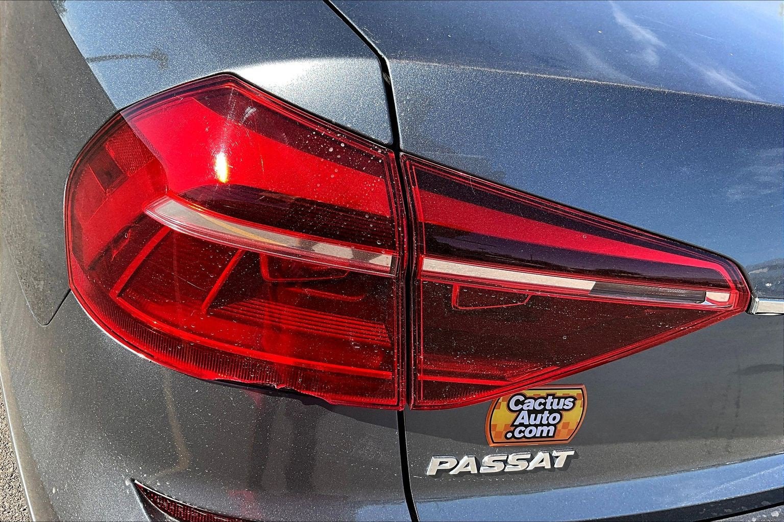 2017 Volkswagen Passat R-Line w/Comfort Pkg