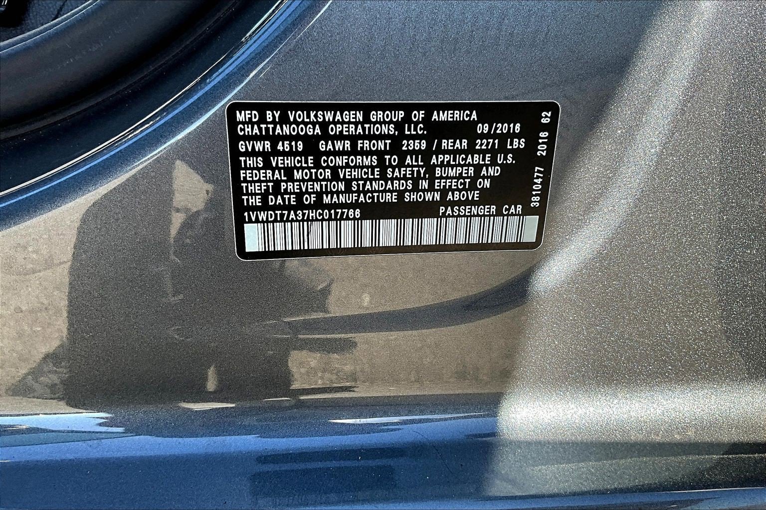 2017 Volkswagen Passat R-Line w/Comfort Pkg