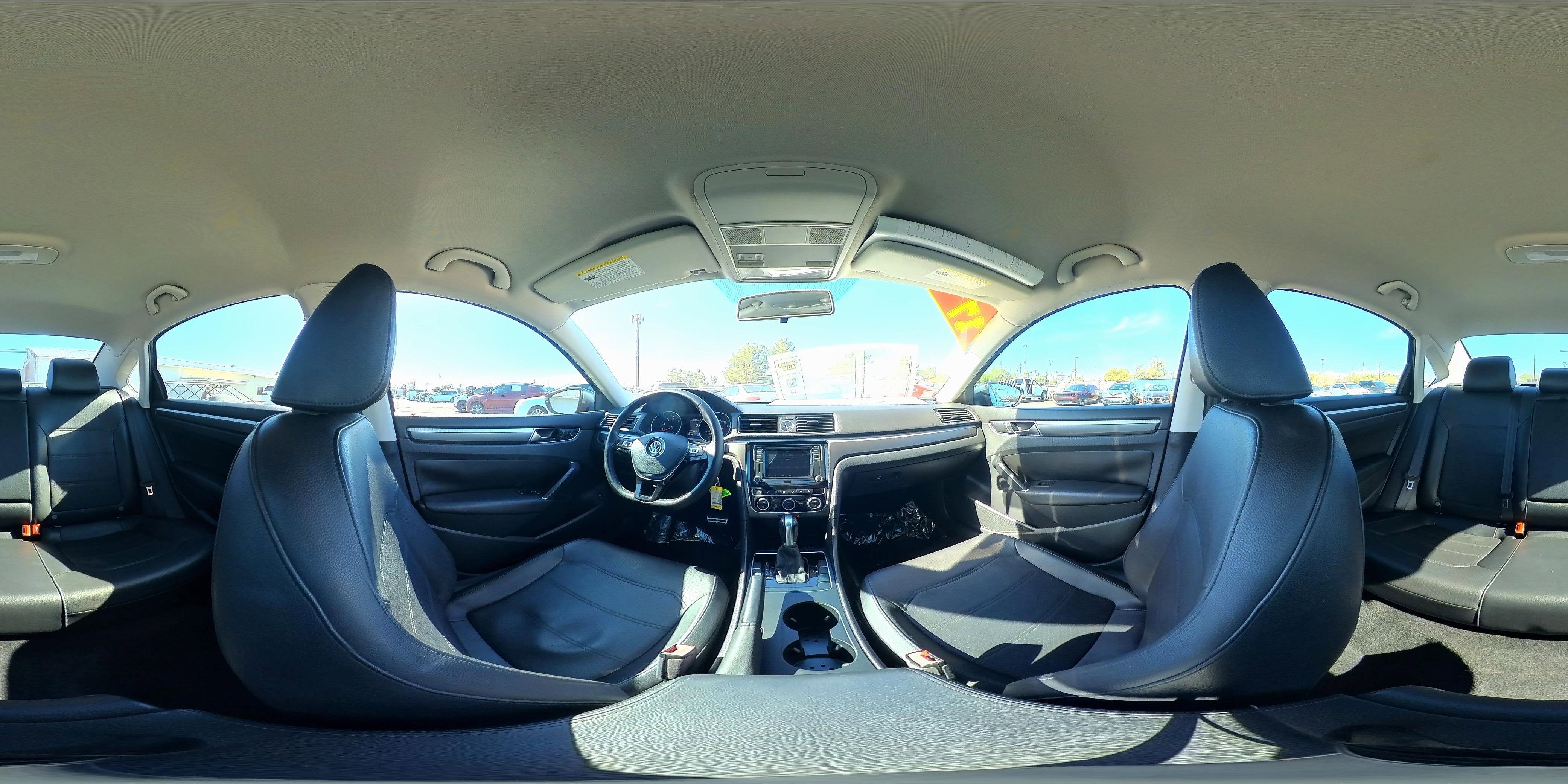 2017 Volkswagen Passat R-Line w/Comfort Pkg