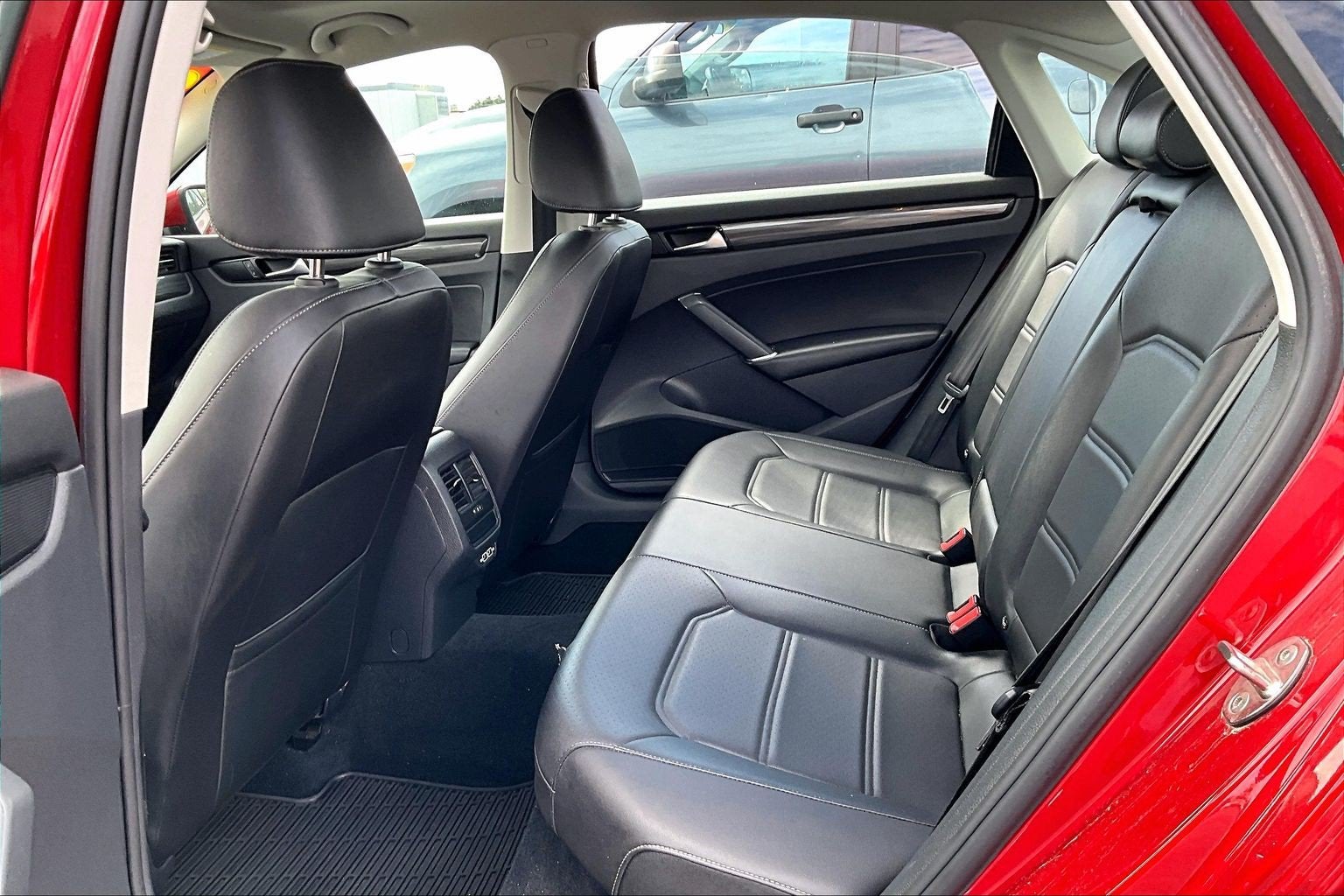 2020 Volkswagen Passat 2.0T R-Line
