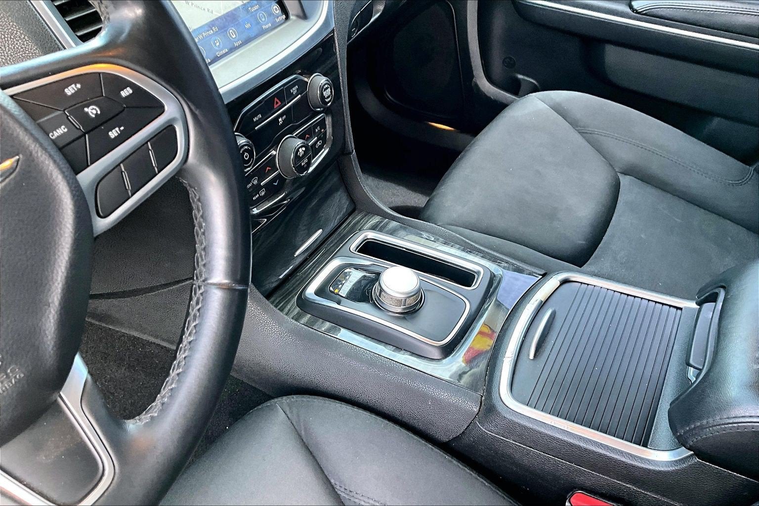 2018 Chrysler 300 Touring