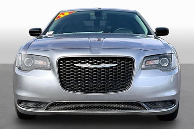 2018 Chrysler 300 Touring