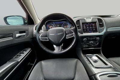 2022 Chrysler 300 Touring
