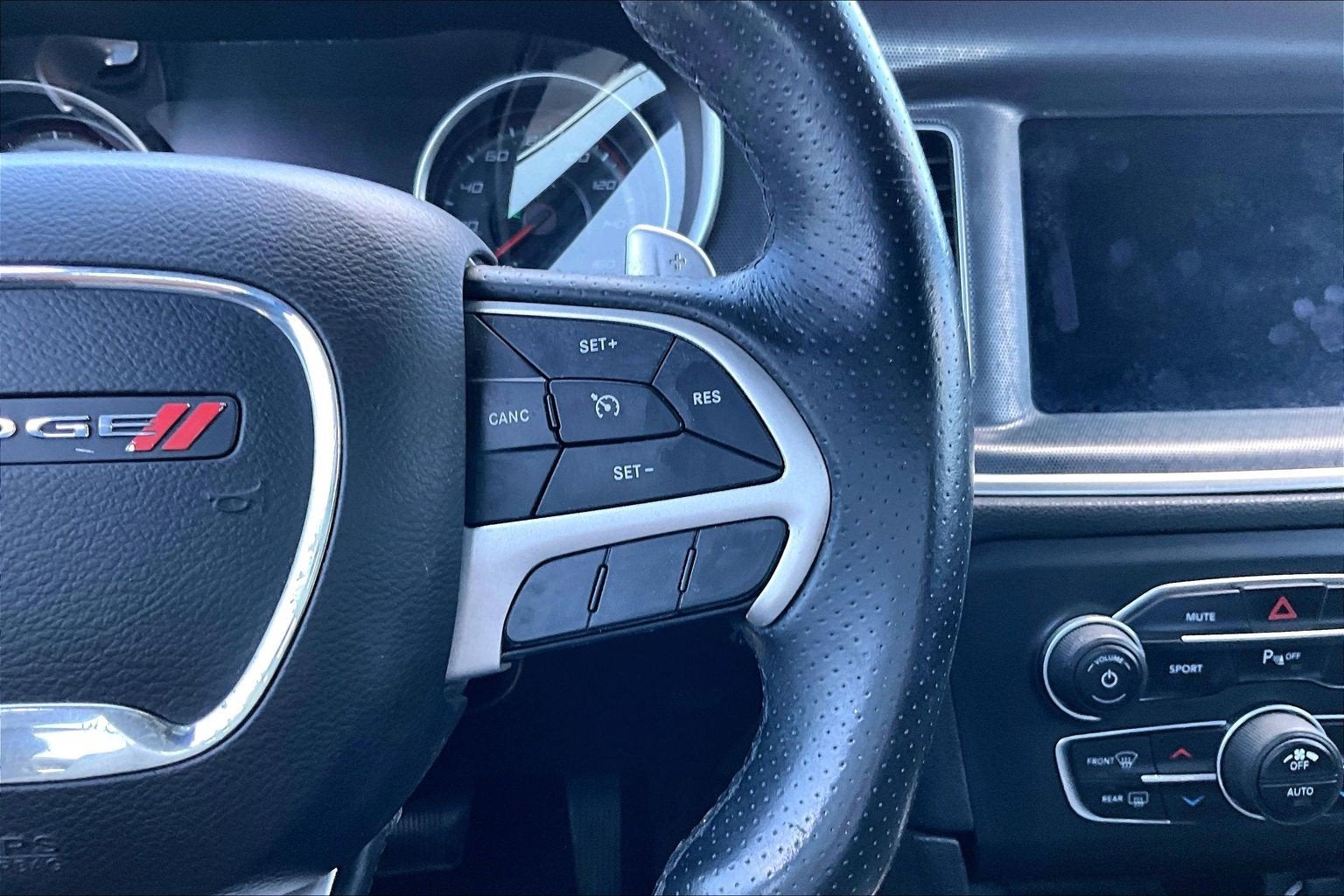 2018 Dodge Charger R/T - Photo 19