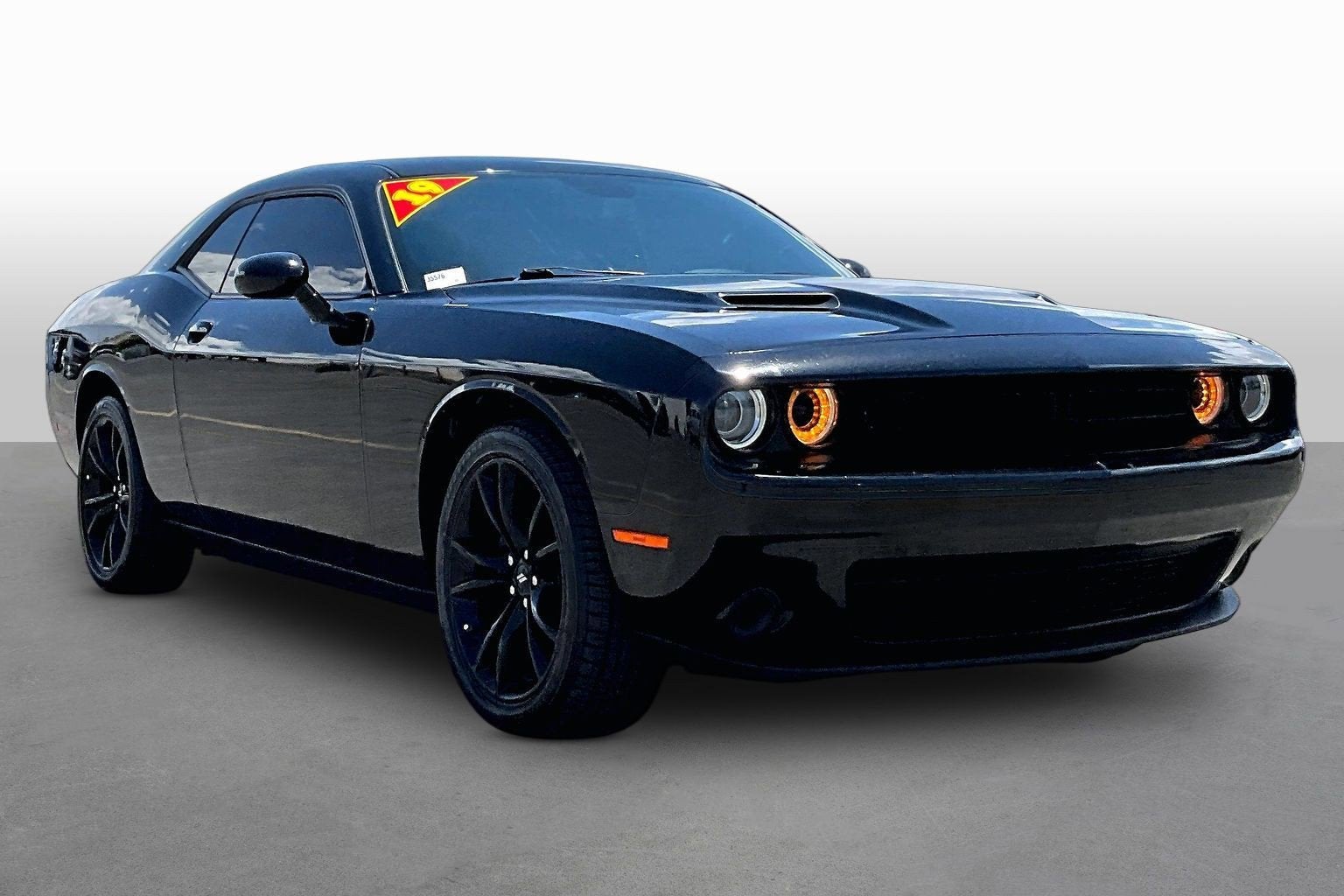 2019 Dodge Challenger SXT - Photo 10