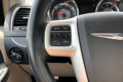 2014 Chrysler Town & Country Touring