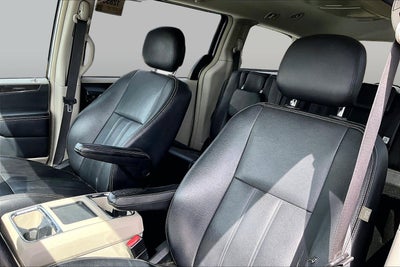 2014 Chrysler Town & Country Touring
