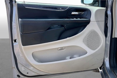 2014 Chrysler Town & Country Touring