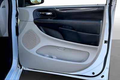 2016 Dodge Grand Caravan SE Plus