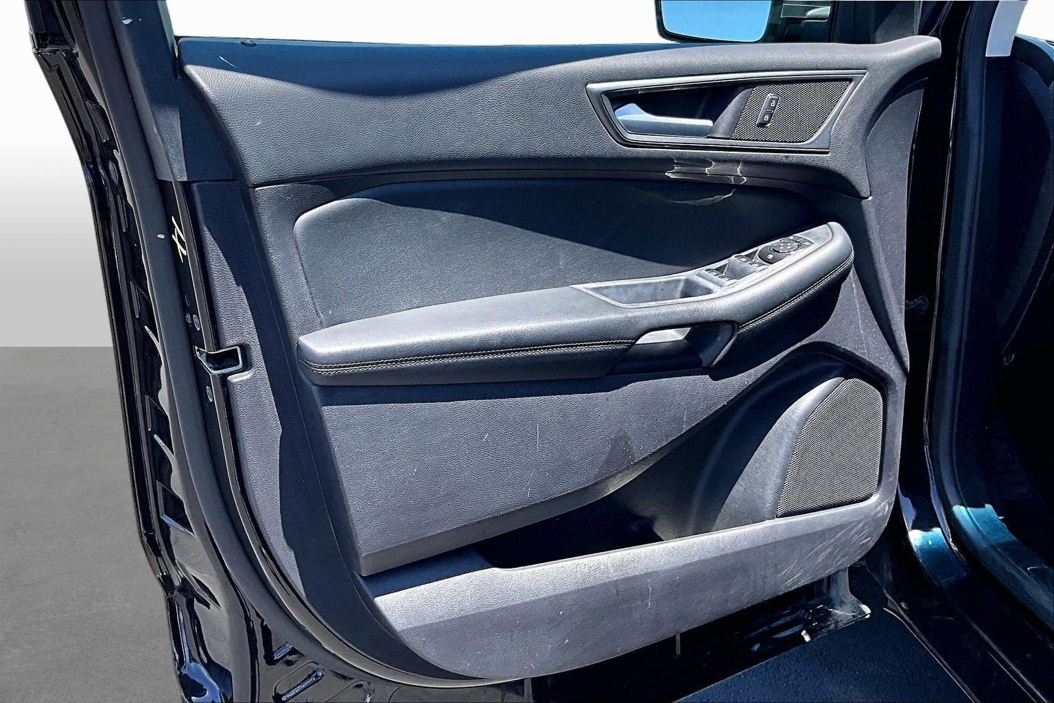 2020 Ford Edge SE