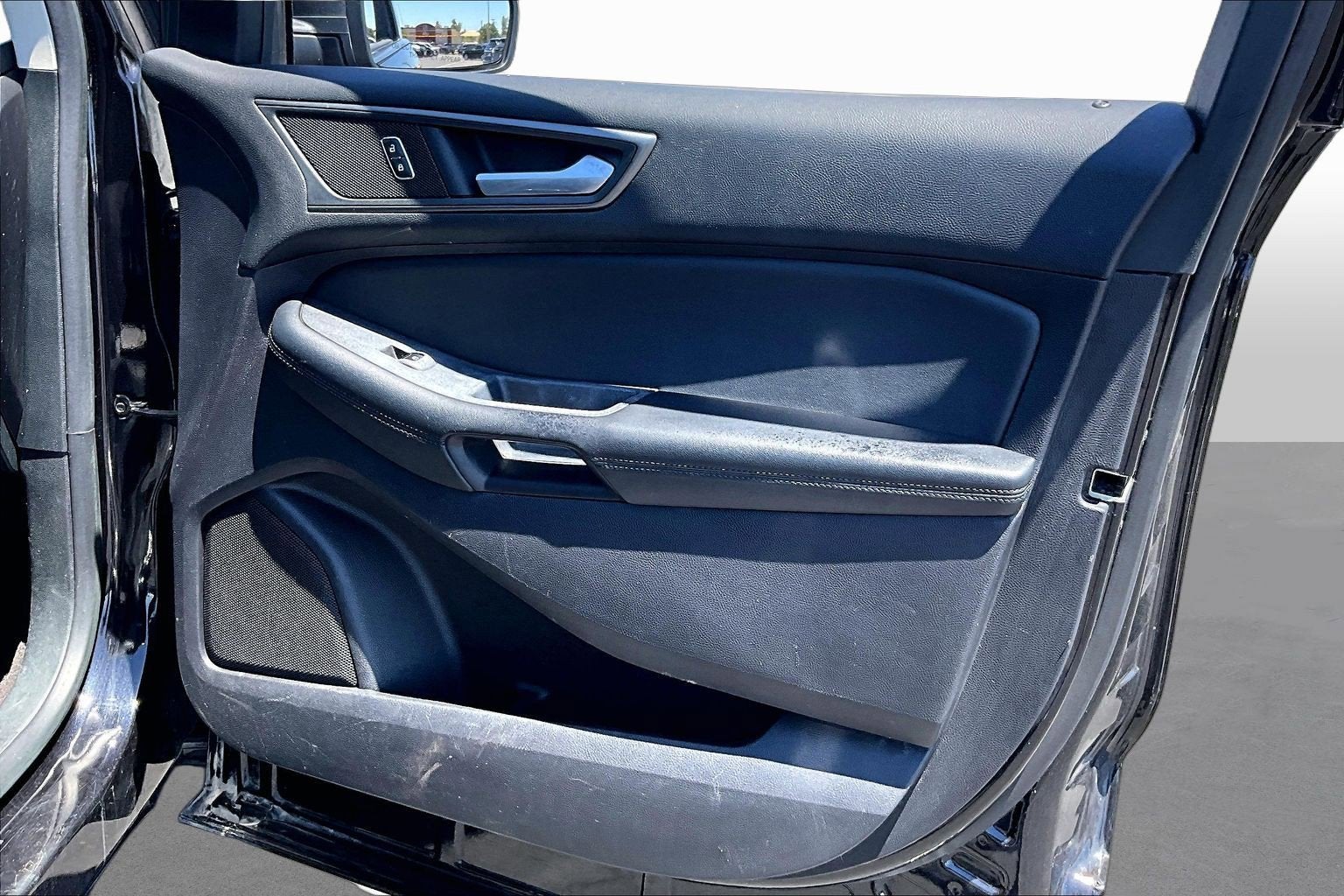 2020 Ford Edge SE - Photo 17